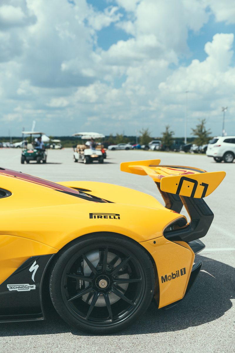 Illustration for article titled McLaren P1 GTR Casually Parked Amongst PlebeiansÂ